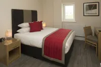 House of Fisher - Beneficial House Hotel dekat Garth Hill College