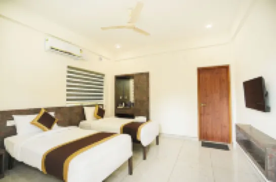 Sreeja Myst Hotels in Pariyaram