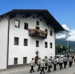 Apartment Building, Fügen