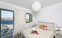 Aura Marina Apartments Santorini - Pet-friendly