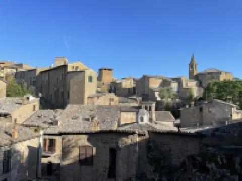 奧維多特拉扎旅館