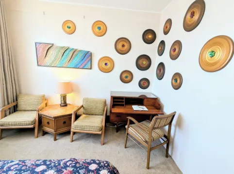 Perfect Location - 4BD,1BA - Restored Redwood Home of SF Artists