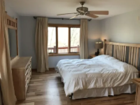 Great Location! June 1 - June 12th Available. Hotels in Green Lake County