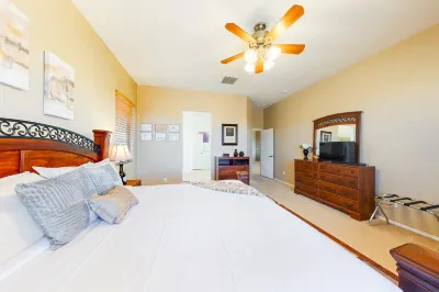 Snowbird-friendly home with fast WiFi, central AC, and private pool and hot tub Hotels near Our Play Place