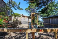 Newport's Cypress Oceanview Home