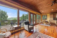 Breathtaking Mountain Views and Modern Comforts - Exquisite Getaway