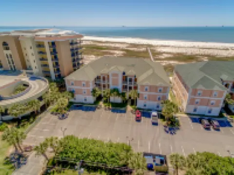 Pool Access and Direct Beach Access - Charming Gulfview Getaway