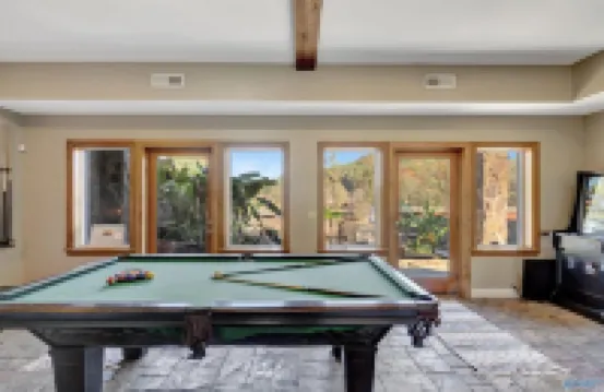 Guntersville  Lakefront Home. Pool & Boathouse. Pontoon boat & jet skis rentals