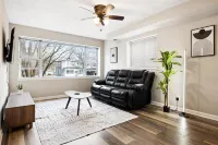 Chic and Comfortable 1BR Apartment near Bradley U