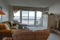 Oceanfront Views and Cozy Comfort - Charming Beach Retreat Hotels in Neskowin