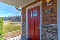 Tranquil Getaway with Private Entrance and Kitchen - Unique Retreat