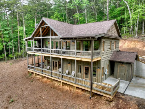 Stunning Long-Range Views and Luxurious Amenities - Exquisite Mountain Retreat Hotels in Epworth