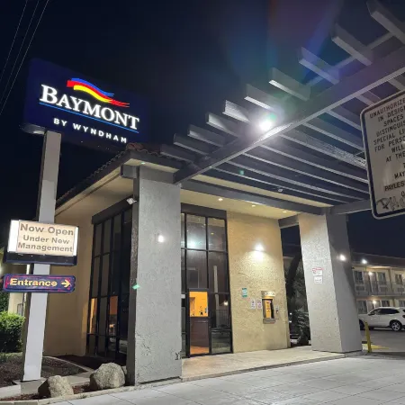 Baymont by Wyndham Bakersfield