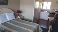 Bay Lake Inn - Frontiersman Motel - Pet-friendly