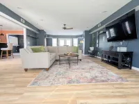 Spacious Gem: Stay at CoupeDe Huntersville Your 4Bd 2.5BaHome Away from Home