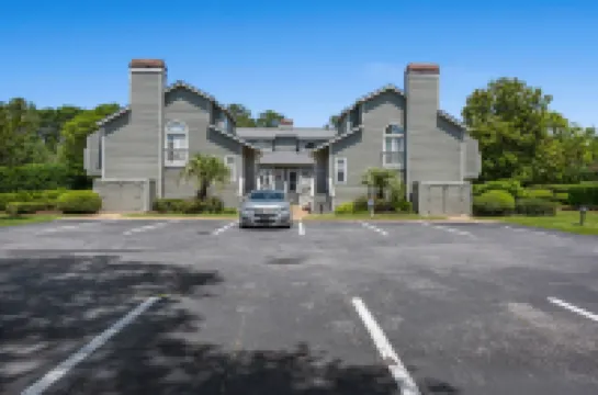 Spacious Split Level Villa with Loft and Pool Access - Inviting Getaway