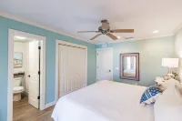 Heated Pool and Beach Proximity - Charming Island Retreat