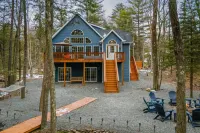 Private Dock and Game Area for Ultimate Fun - Gorgeous Waterfront Haven