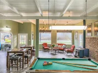 Chinook Rv Resort Hotels in Klamath