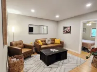 "Minty Fresh Cozy Cottage" Boise Bench Home Near Downtown BSU
