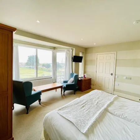 Sea Side Hotel