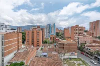 하우시 로렐레스 메데인 호텔