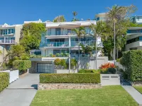 Andari Holiday Apartments Hotels in Sunshine Beach