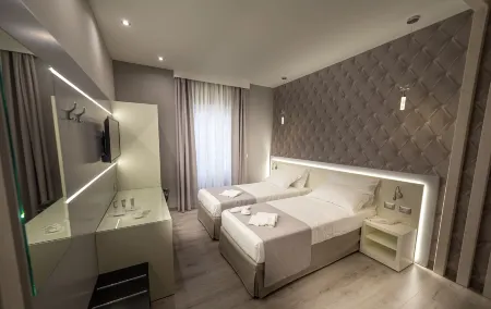 Holygold Suite