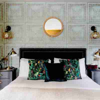 Peaceful Studio Flat with Patio and Dogs Allowed Rooms