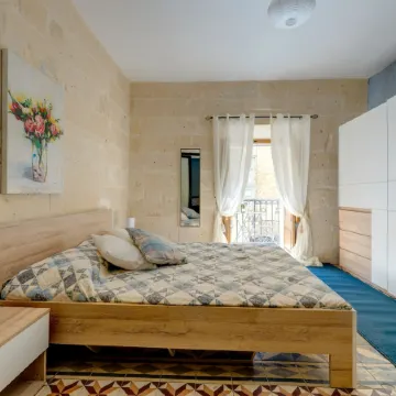 Central and Cosy 2Br Apt in Valletta by Buena Vista