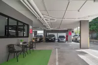 ICheck Inn Darisa Ngamwongwan - parking