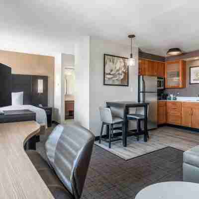 Residence Inn Phoenix Glendale Sports & Entertainment District Rooms