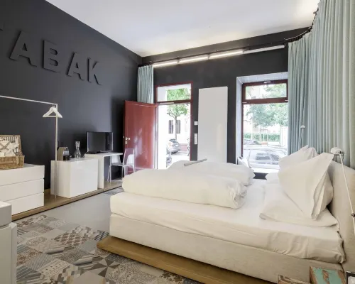 Gratzlhotel Belvedere Hotels near 04. Wieden