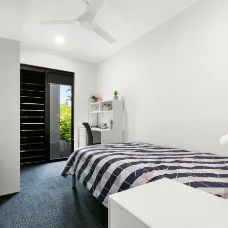 Redhill Cairns Living - Martyn St