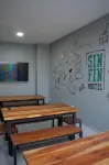 SIN Fin Hostel - Breakfast