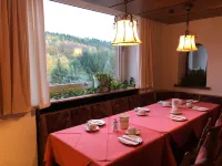 Landgasthaus Klosterhof فنادق في Wartenberg-Rohrbach