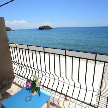Sappho Hotel