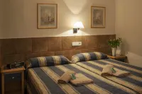 Apartamentos Portu Saler Hotels in Es Pujols