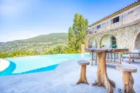 Le Clos des Senteurs de Chateauneuf de Grasse - Pool