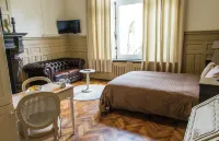 Hotel Saint Georges Отели в г. Сен-Гилен