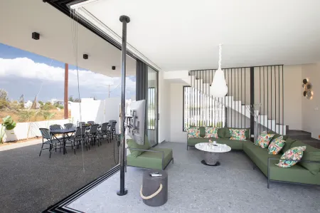 Protaras Elite Pearl Villa Ep17