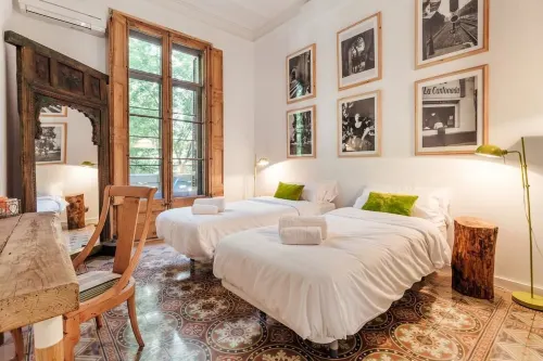 Factory Suites Barcelona - Hostels