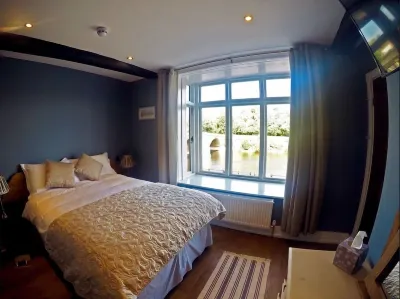 The Courtyard Hotels in Stourport-on-Severn