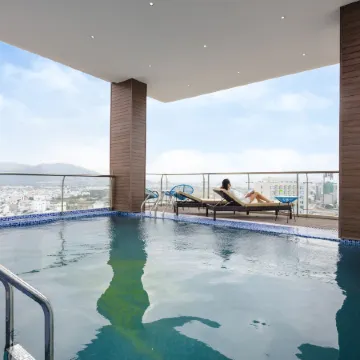 Crown Hotel Nha Trang