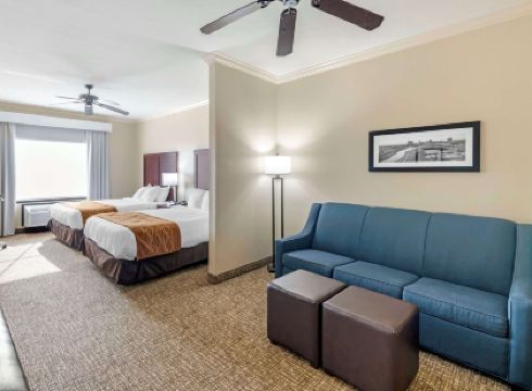 Comfort Inn & Suites Fort Worth - Fossil Creek