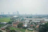 Fully Furnished Studio with Comfort Design Majestic Point Serpong Apartment - Homestays