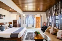 Sparrow Cherry Resort 2 Min Walk to MG Marg - 4-Star
