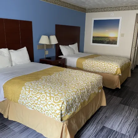 Royal Inn & Suites