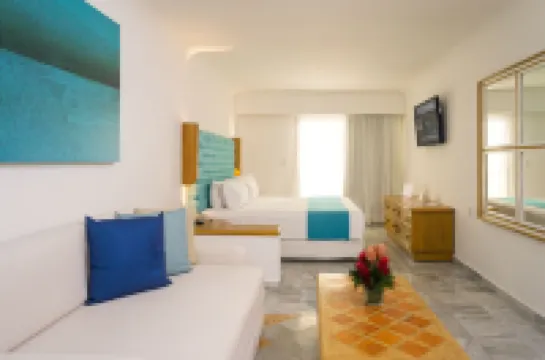 日落碼頭海灘度假村及遊艇俱樂部-全包式 住宿飯店