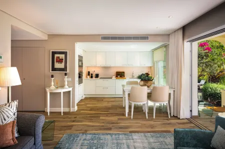 Vila Balaia - Luxury Boutique Villas Отели рядом с достопримечательностью «Пляж Фалезия»